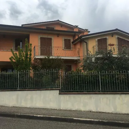 Casa Francesco Daire Collestrada